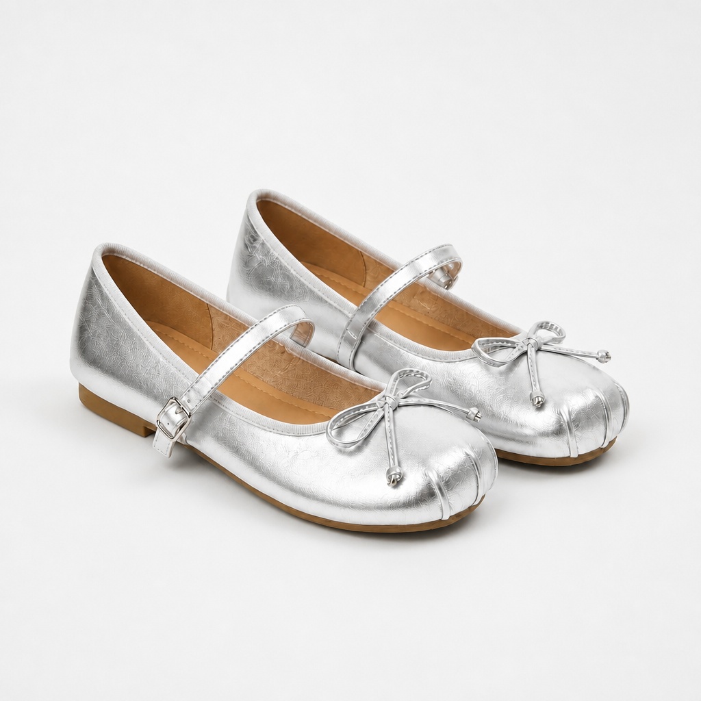 Silvery round toe ballet flats