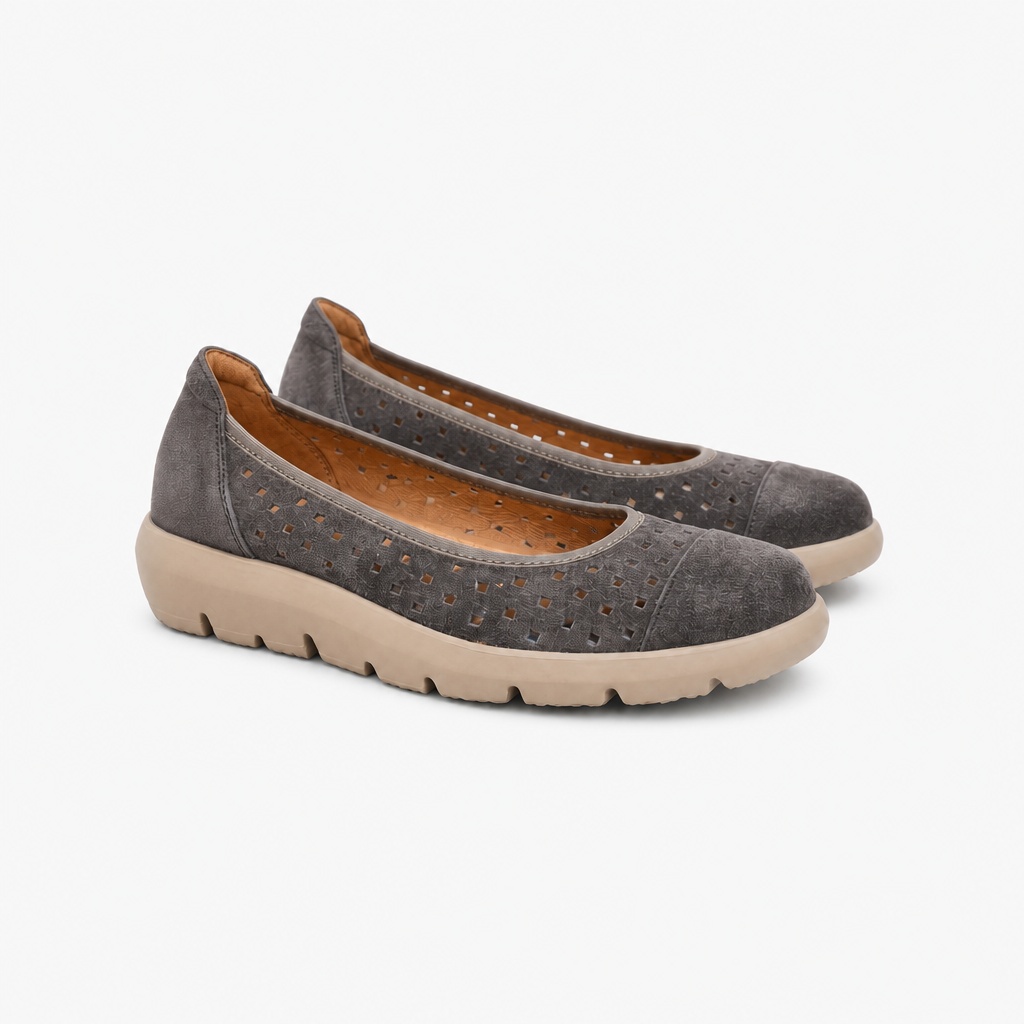 Harmaa tuuletetut loaferit