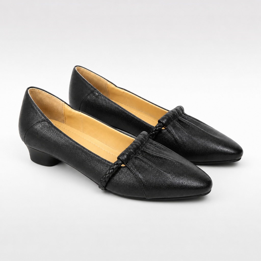 Black color option for the everyday walking loafers