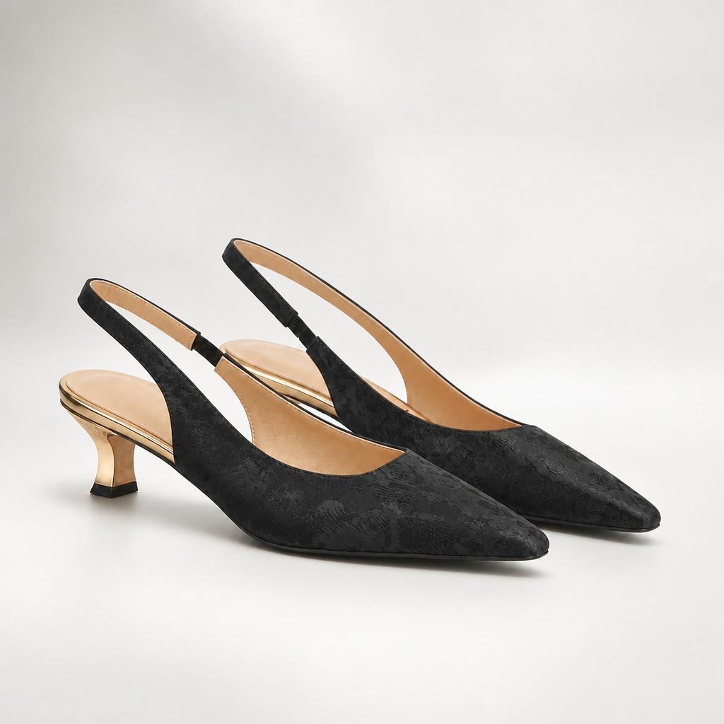 Vestido preto brilhante com salto tipo slingback