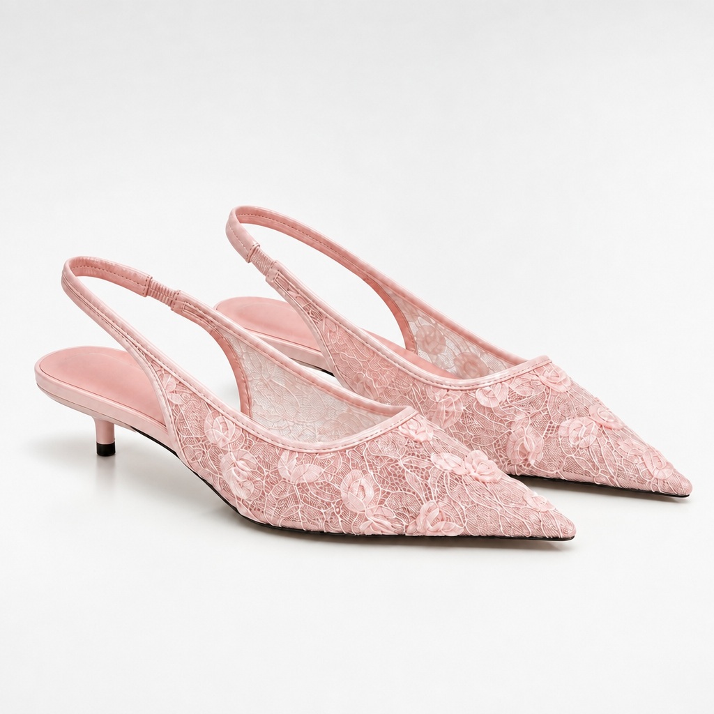 Sapatos de salto gatinho em malha bordada rosa