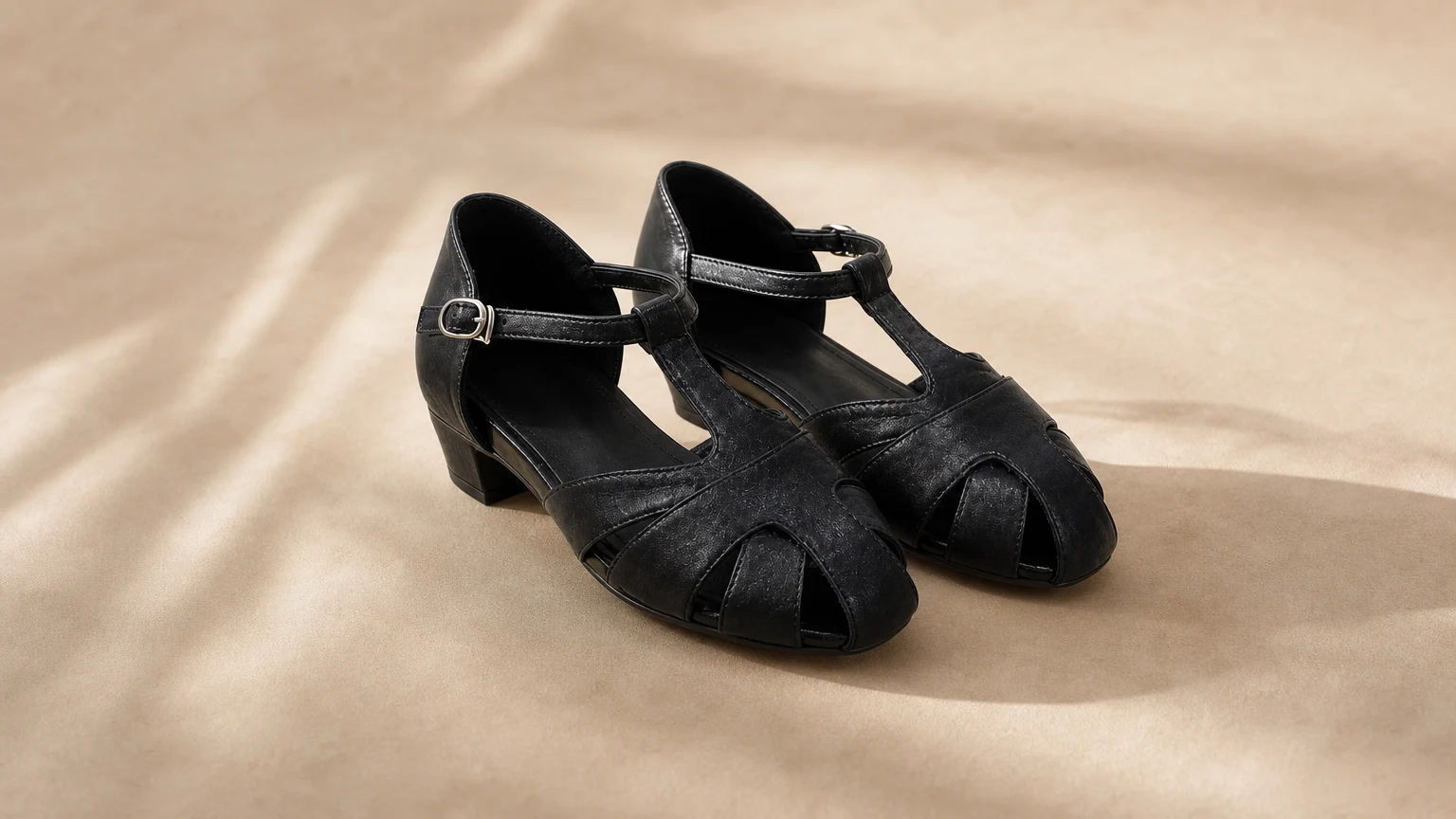 Zapatos de mujer de tacón bajo con aberturas laterales, ideales para la oficina y fiestas.
